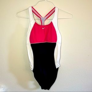 Nike 1-pc swimsuit sz 8